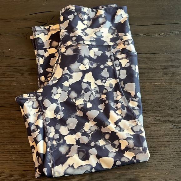 Old navy leggings - size m 7/8 length - Picture 5 of 13